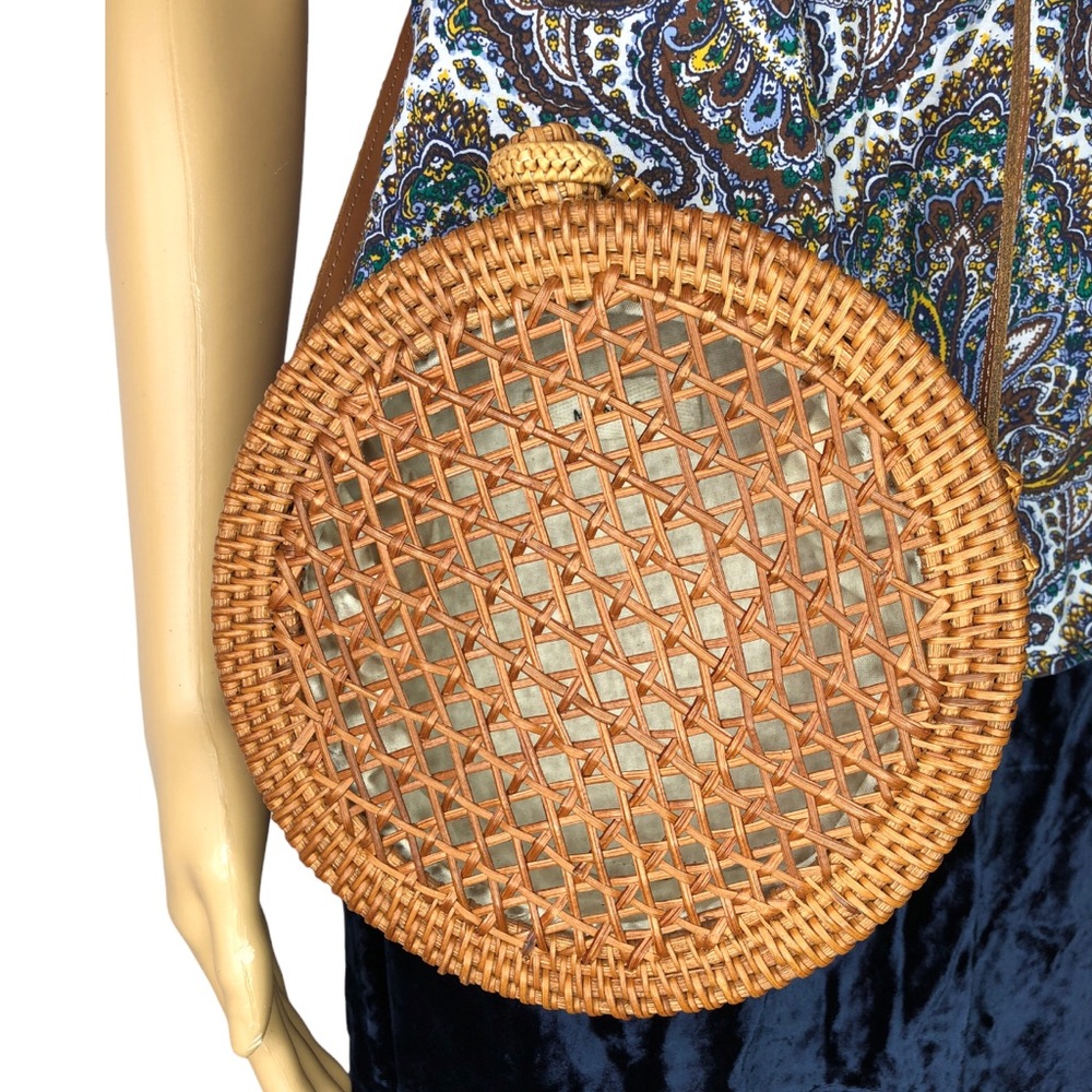 Woven Round Rattan Straw Crossbody Purse Gem